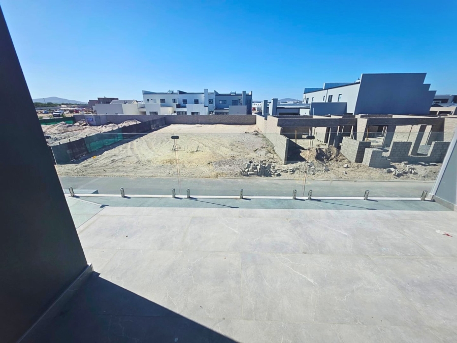 4 Bedroom Property for Sale in Sandown Western Cape